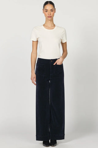 Audrey, Black Iris