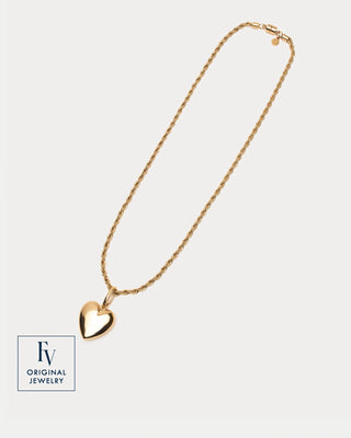 Sweetheart 17 inch Necklace