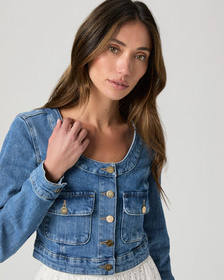 Kiara Jacket, Passage