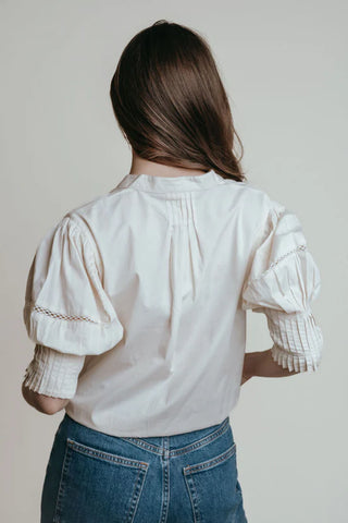 Maria Top, Bone